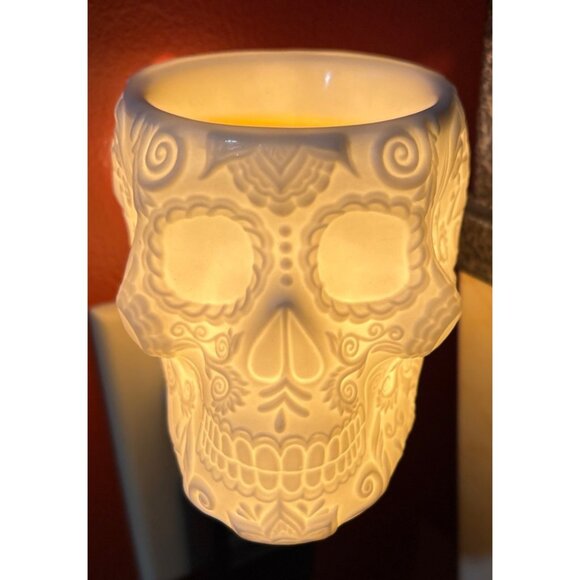 Scentsy Calaverita Mini Wax Warmer Dia De Los Muertos Sugar Skull Halloween - Picture 1 of 11